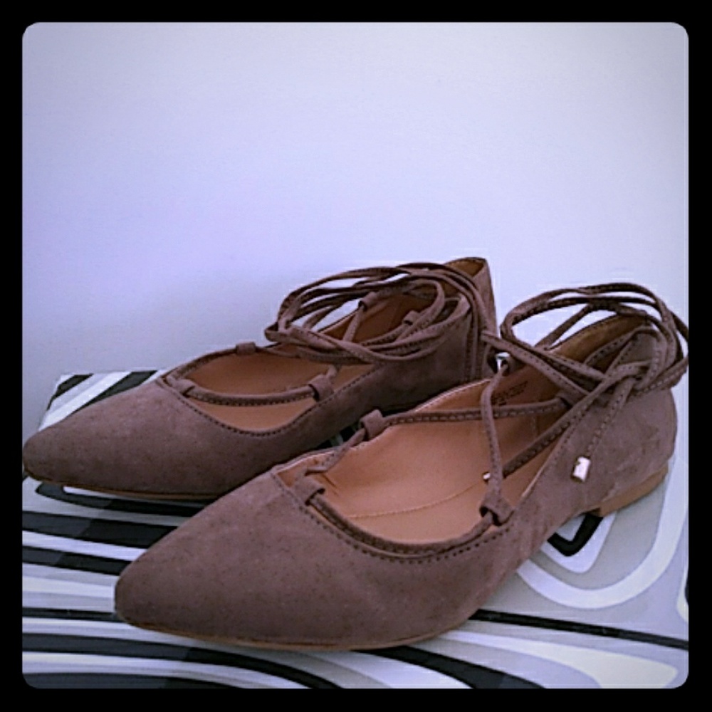 Ann Taylor Loft (8) taupe suede pointed toe flats